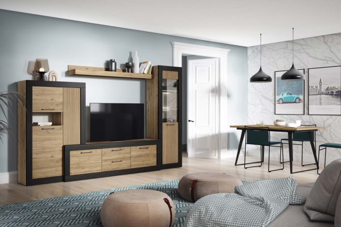 Tienda de muebles en Arnedo - Salón con TV, sofá y pufs